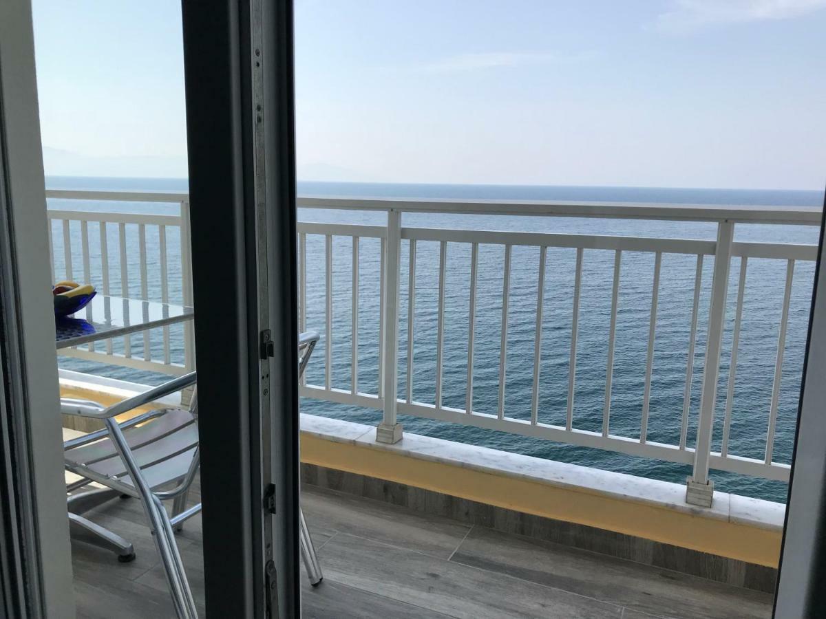 Sea And Sun Appartment Kavála Ngoại thất bức ảnh